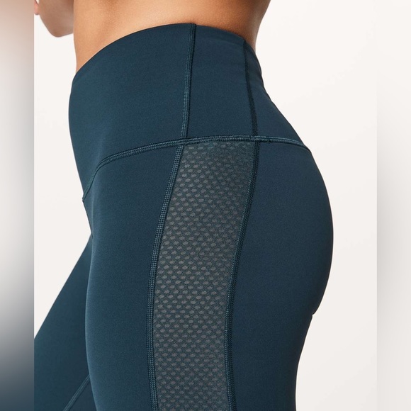lululemon Crop Leggings - Picture 5 of 9